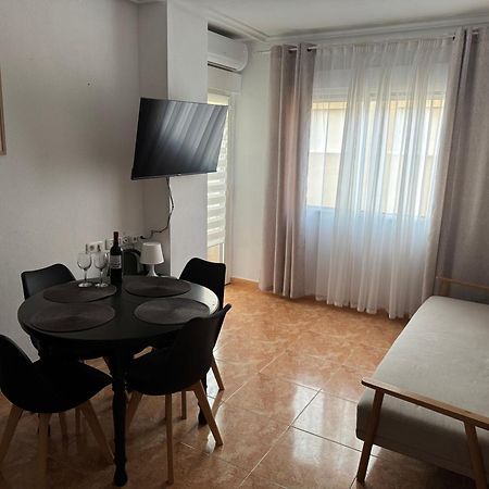 Almuden'S Green Apartment, High-Speed Free Wifi, 250M To Beach, The Center Of Torrevieja Bagian luar foto