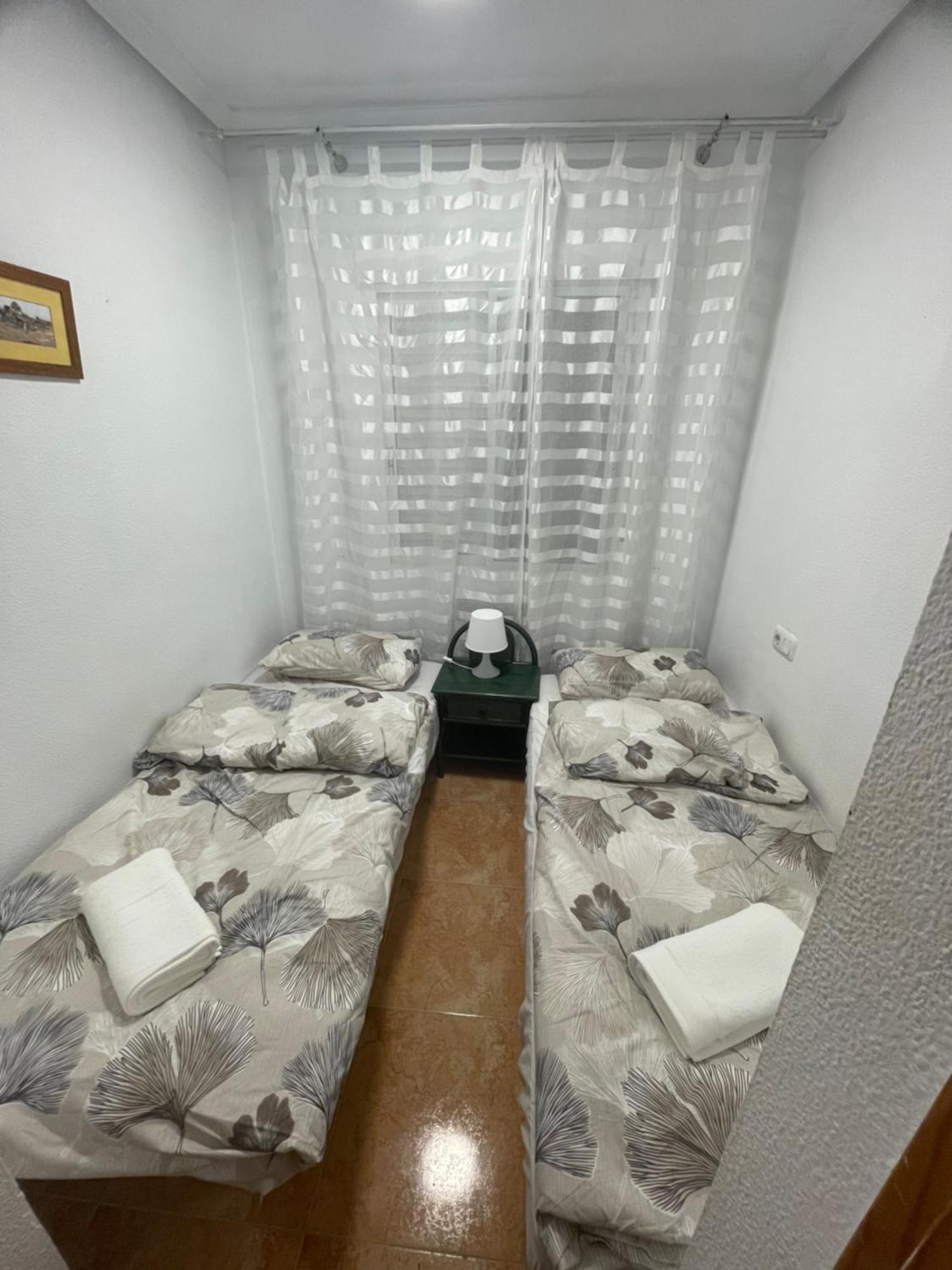 Almuden'S Green Apartment, High-Speed Free Wifi, 250M To Beach, The Center Of Torrevieja Bagian luar foto