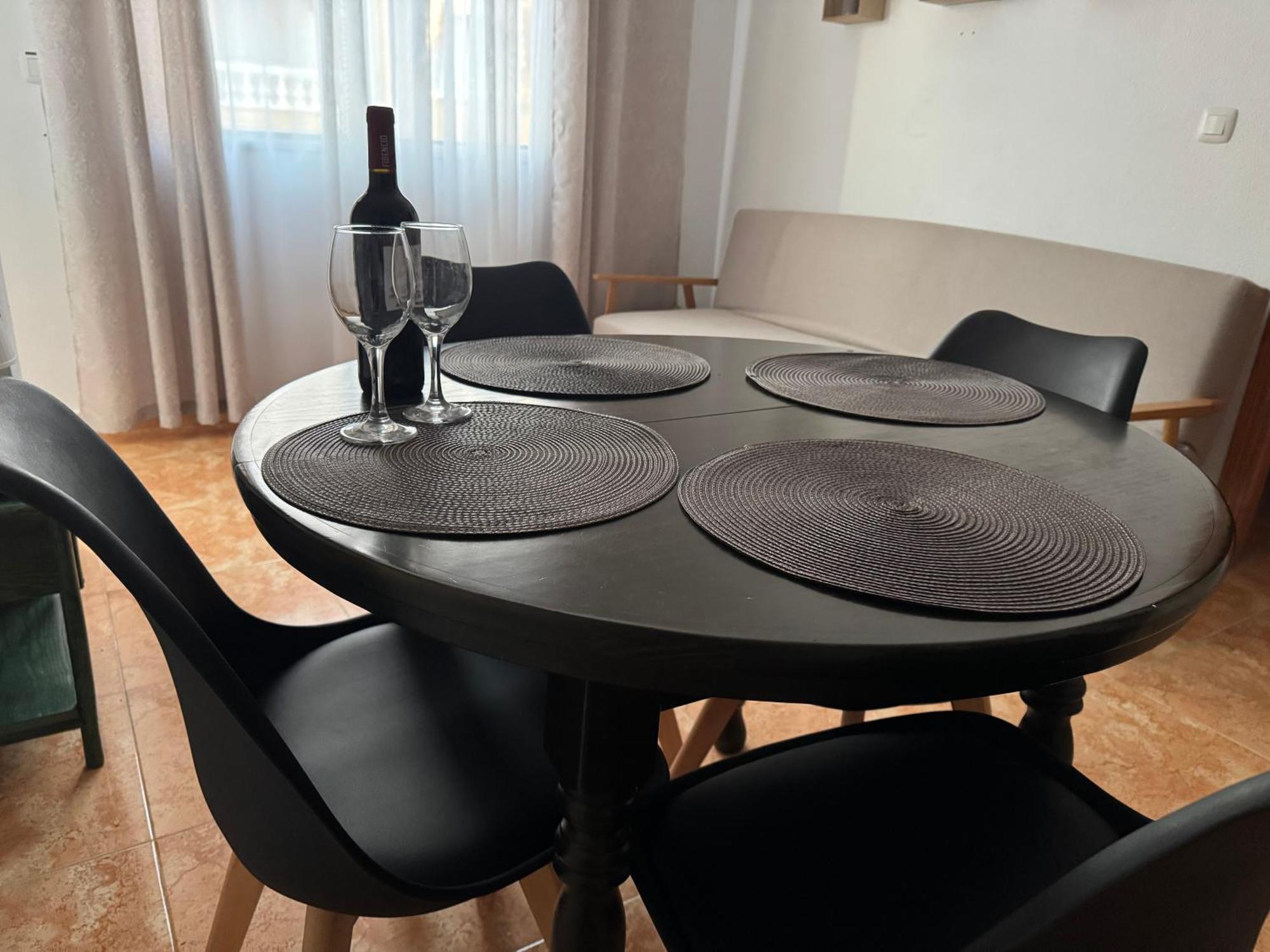 Almuden'S Green Apartment, High-Speed Free Wifi, 250M To Beach, The Center Of Torrevieja Bagian luar foto