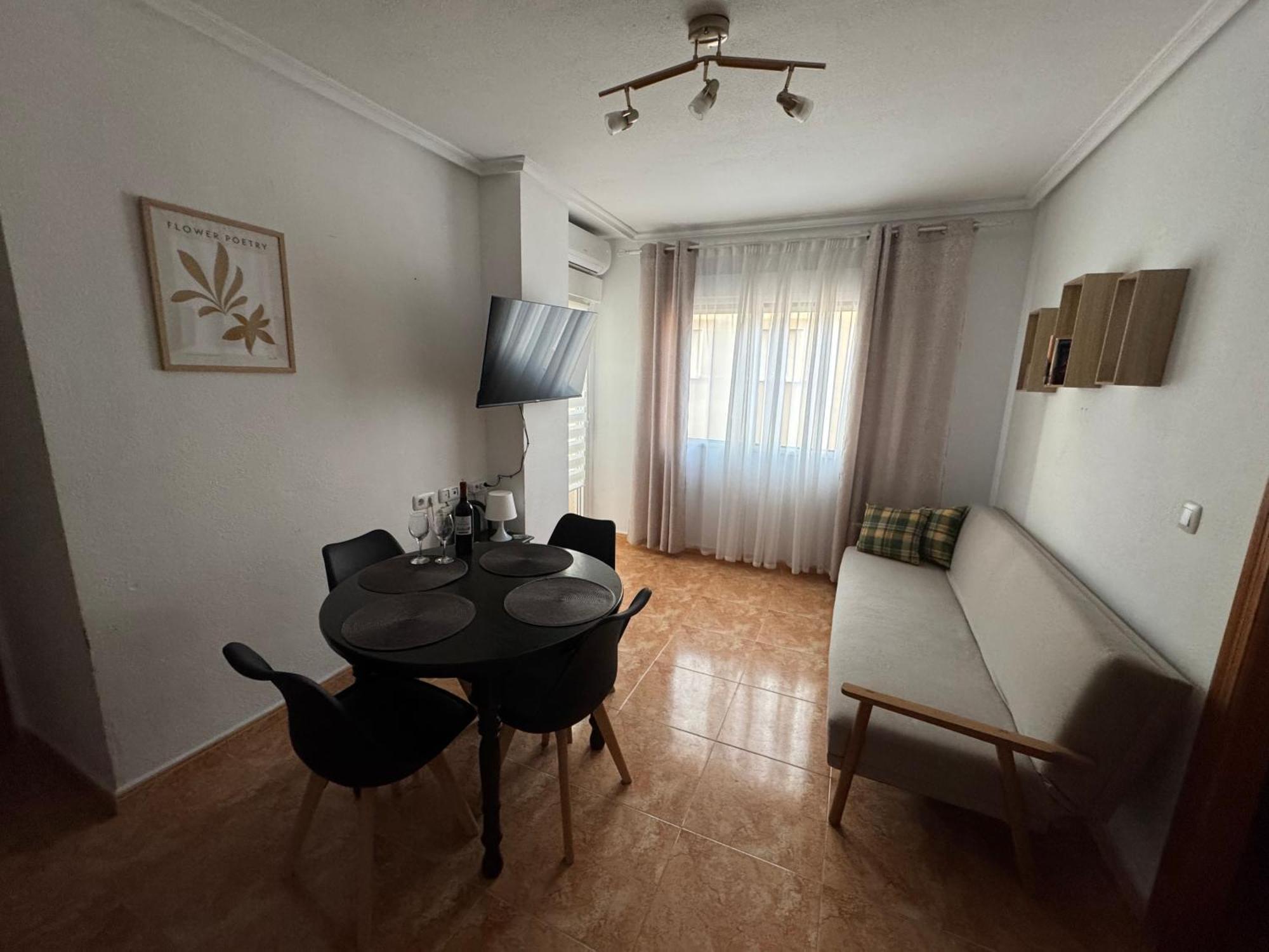 Almuden'S Green Apartment, High-Speed Free Wifi, 250M To Beach, The Center Of Torrevieja Bagian luar foto